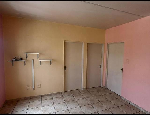 2 BEDROOM PROPERTY TO RENT IN FLEURHOF